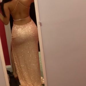 I am selling my beautiful one time use sparkly dress. Trying to sell fast !